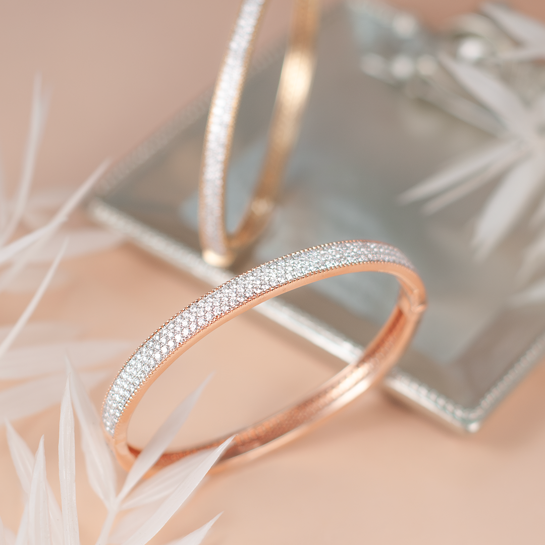 Thick eternity Pavé diamond bangle